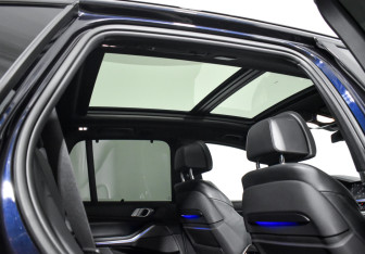 Подержанный автомобиль BMW X5 2018 года (21 фото)