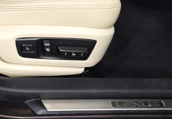 Подержанный автомобиль Lexus GS 2014 года (29 фото)