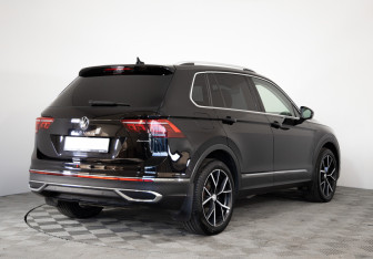 Подержанный автомобиль Volkswagen Tiguan 2021 года (5 фото)