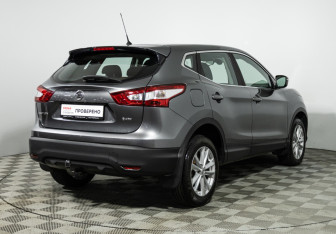 Подержанный автомобиль Nissan Qashqai 2014 года (5 фото)