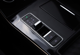 Подержанный автомобиль Exeed LX 2024 года (23 фото)
