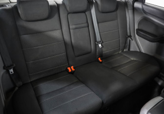 Подержанный автомобиль Ford Focus Hatchback 2011 года (87 фото)