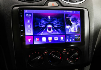 Подержанный автомобиль Ford Focus Hatchback 2008 года (13 фото)