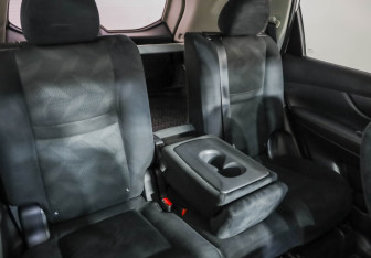 Подержанный автомобиль Nissan X-Trail 2016 года (24 фото)