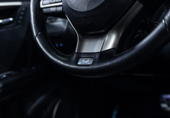 Подержанный автомобиль Lexus RX 2020 года (13 фото)