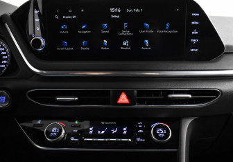 Подержанный автомобиль Hyundai Sonata 2020 года (19 фото)