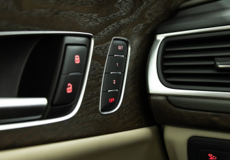 Подержанный автомобиль Audi A7 2015 года (22 фото)