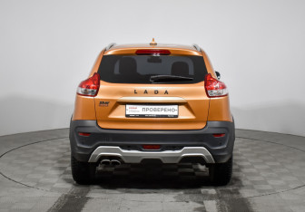 Подержанный автомобиль LADA (ВАЗ) XRAY 2019 года (6 фото)