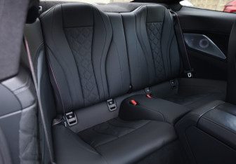 Подержанный автомобиль BMW M8 Coupe 2023 года (17 фото)