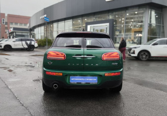 Подержанный автомобиль MINI Clubman Wagon 2019 года (5 фото)