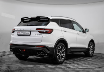 Подержанный автомобиль Geely Coolray 2023 года (5 фото)