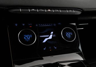 Подержанный автомобиль Exeed LX 2023 года (16 фото)