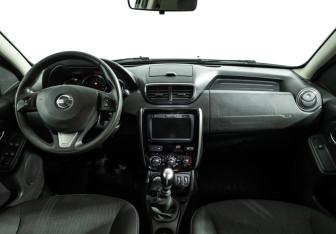 Подержанный автомобиль Nissan Terrano 2019 года (13 фото)