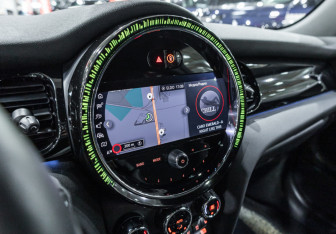 Подержанный автомобиль MINI Hatch 2021 года (22 фото)