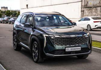 Подержанный автомобиль Geely Atlas 2024 года (5 фото)