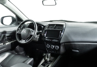 Подержанный автомобиль Mitsubishi ASX 2018 года (9 фото)