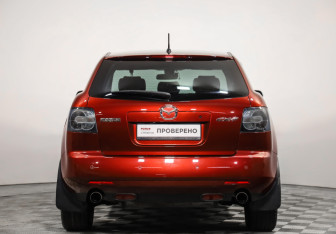 Подержанный автомобиль Mazda CX-7 2007 года (6 фото)