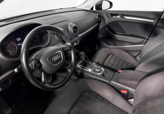 Подержанный автомобиль Audi A3 Hatchback 2015 года (9 фото)