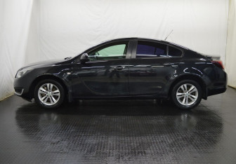 Подержанный автомобиль Opel Insignia Sedan 2014 года (8 фото)