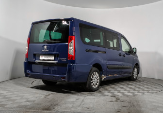 Подержанный автомобиль Peugeot Expert 2015 года (5 фото)