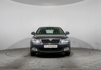 Подержанный автомобиль Skoda Octavia Liftback 2011 года (2 фото)
