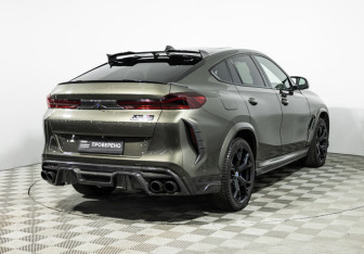 Подержанный автомобиль BMW X6 M 2021 года (5 фото)