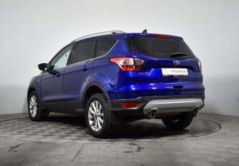 Подержанный автомобиль Ford Kuga 2017 года (7 фото)