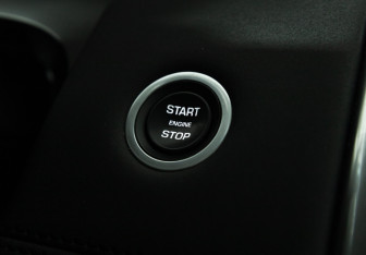 Подержанный автомобиль Land Rover Discovery Sport 2019 года (19 фото)