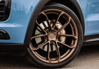 Подержанный автомобиль Porsche Cayenne 2021 года (11 фото)