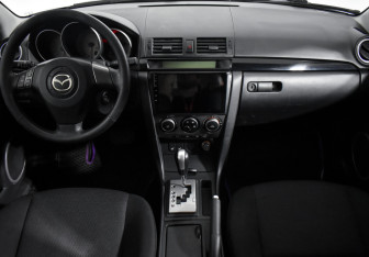 Подержанный автомобиль Mazda 3 Sedan 2007 года (15 фото)