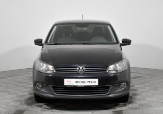 Подержанный автомобиль Volkswagen Polo Sedan 2013 года (2 фото)
