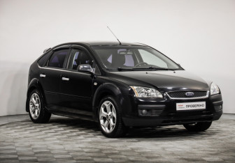 Подержанный автомобиль Ford Focus Hatchback 2006 года (3 фото)