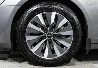 Подержанный автомобиль Audi A6 Sedan 2020 года (23 фото)