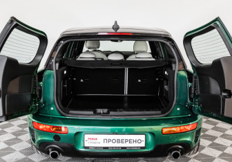 Подержанный автомобиль MINI Clubman Wagon 2019 года (26 фото)