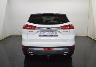 Подержанный автомобиль Geely Atlas 2021 года (6 фото)