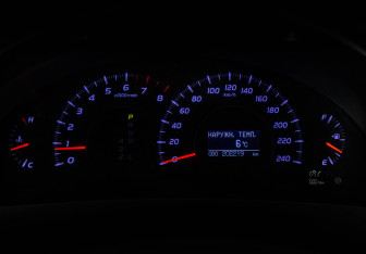 Подержанный автомобиль Toyota Camry Sedan 2011 года (18 фото)