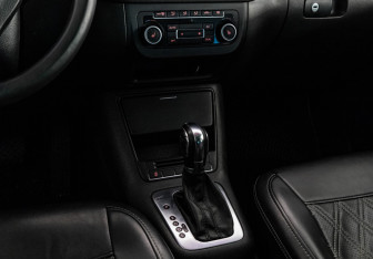 Подержанный автомобиль Volkswagen Tiguan 2012 года (12 фото)