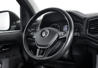 Подержанный автомобиль Volkswagen Amarok 2016 года (14 фото)