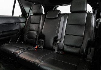 Подержанный автомобиль Ford Explorer 2013 года (23 фото)