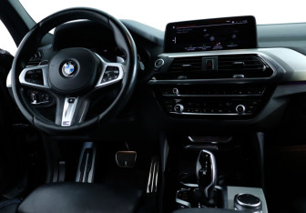 Подержанный автомобиль BMW X4 2020 года (13 фото)