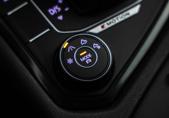 Подержанный автомобиль Volkswagen Tiguan 2019 года (19 фото)