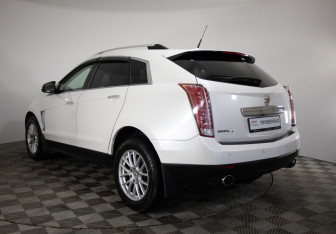 Подержанный автомобиль Cadillac SRX 2013 года (7 фото)
