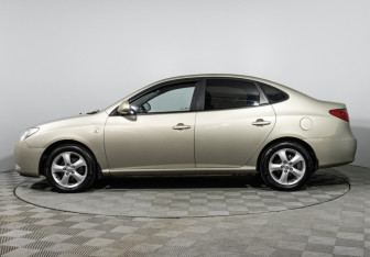 Подержанный автомобиль Hyundai Elantra Sedan 2007 года (8 фото)
