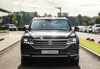 Подержанный автомобиль Volkswagen Touareg 2018 года (4 фото)