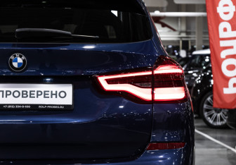 Подержанный автомобиль BMW X3 2018 года (9 фото)