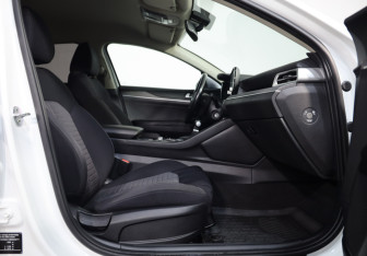 Подержанный автомобиль Kia K5 2020 года (22 фото)