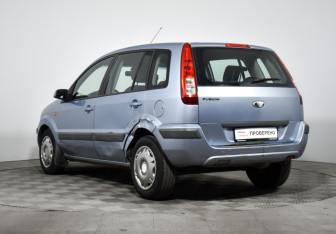 Подержанный автомобиль Ford Fusion 2008 года (7 фото)