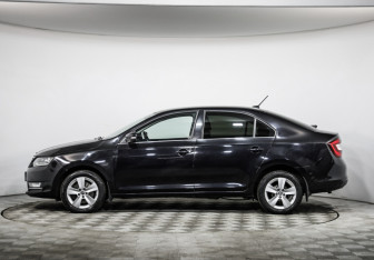 Подержанный автомобиль Skoda Rapid Liftback 2018 года (8 фото)