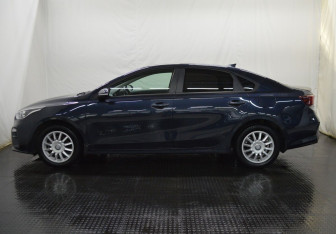 Подержанный автомобиль Kia Cerato Sedan 2021 года (8 фото)