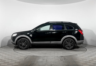 Подержанный автомобиль Chevrolet Captiva 2007 года (8 фото)